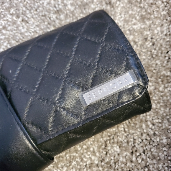 3/$30 π€π EUC brush roll from Sephora - Picture 3 of 16